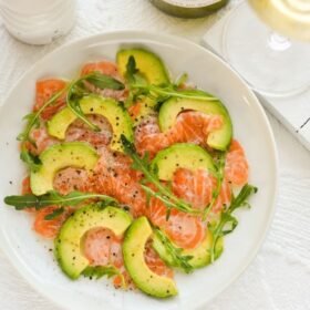 Carpaccio di Salmone con Avocado